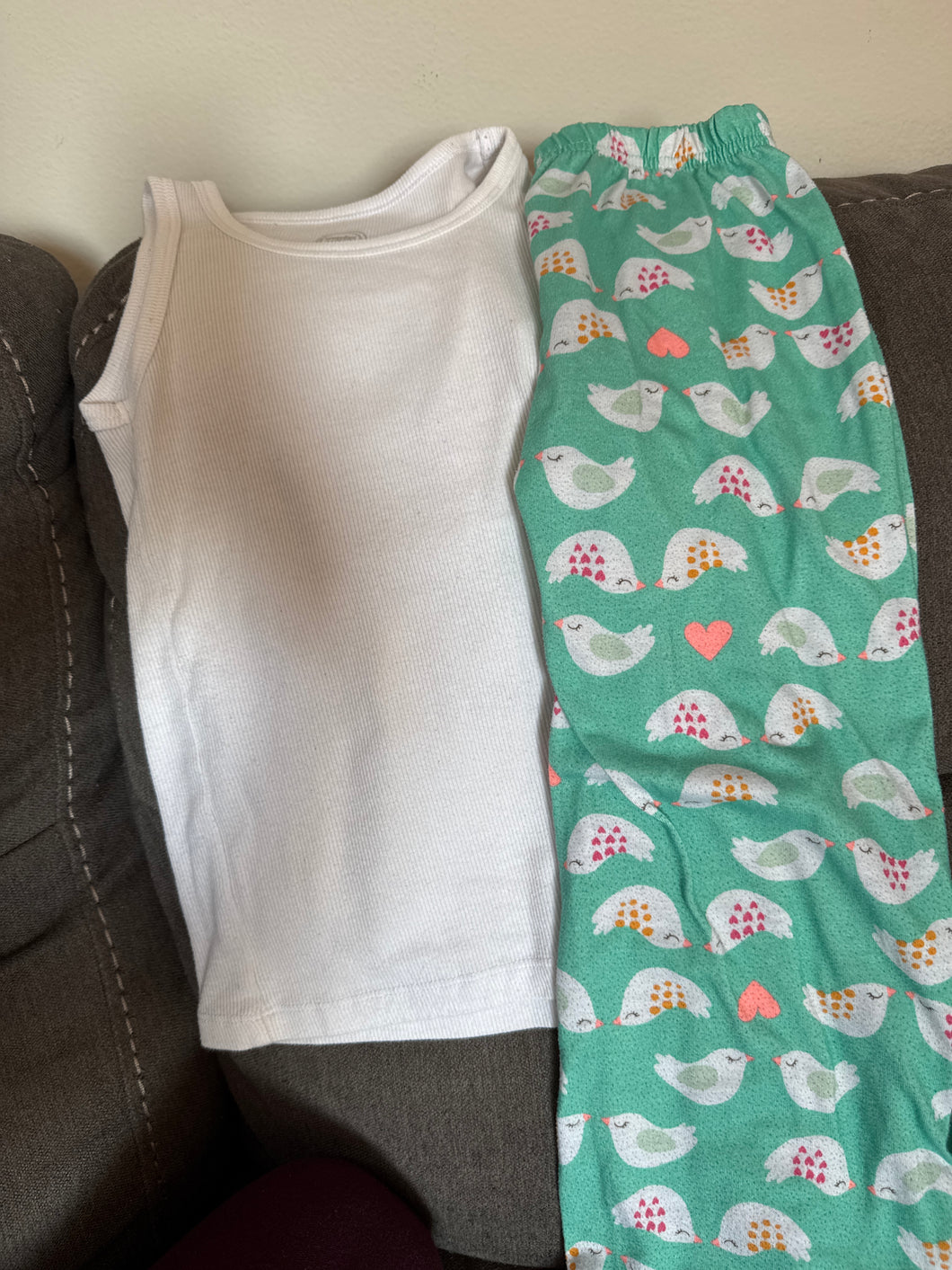 White tank bird pj - size Kids 6