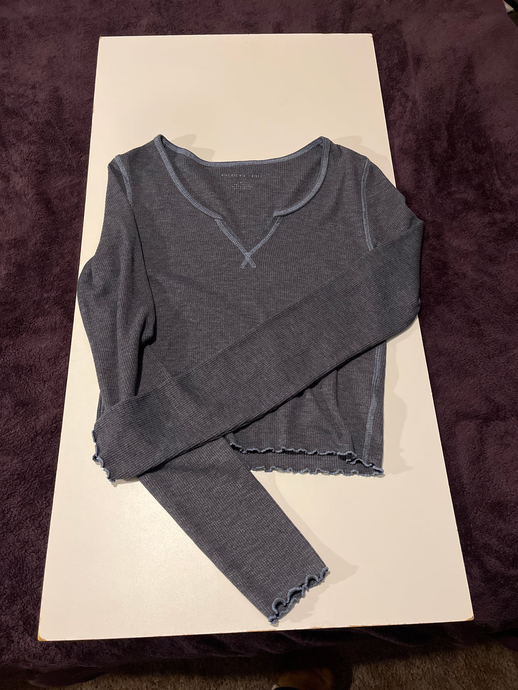American Eagle Crop top gray - size Junior Girls XS (0-1)