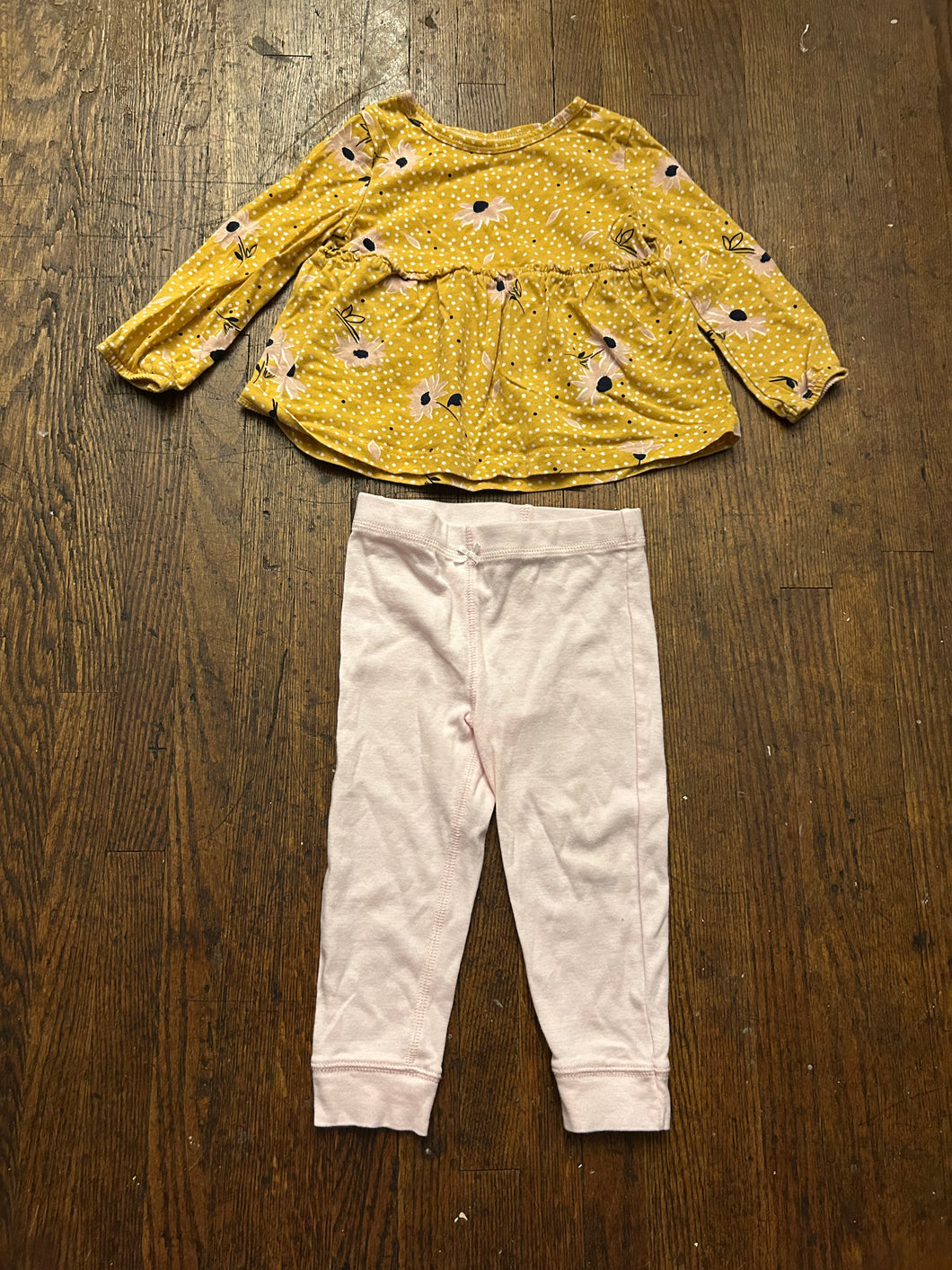 Carters yellow tunic With pink pants - size 18 Months