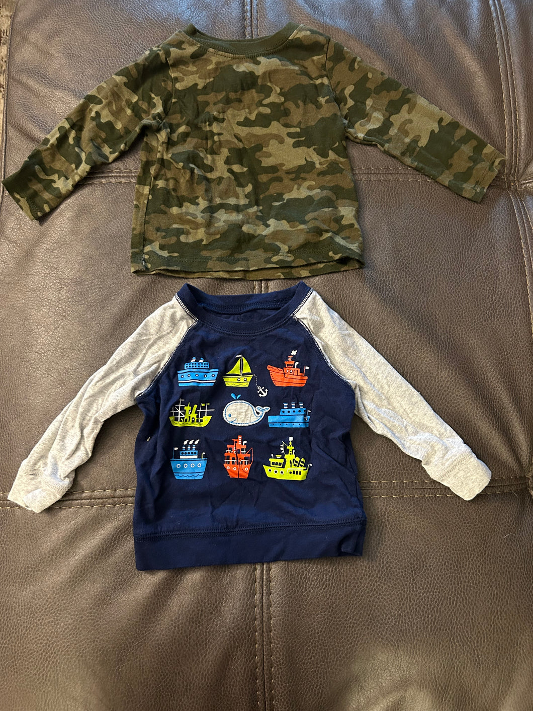 Lot of two shirts camo And ships - size 6 Months