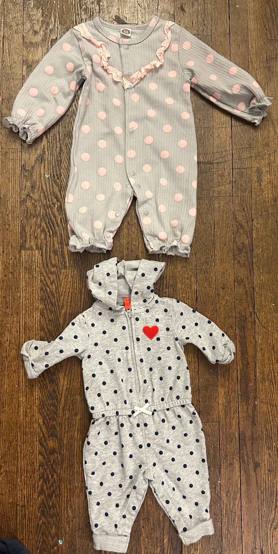 Carters lot romper grey Polka dot pink - size 3 Months