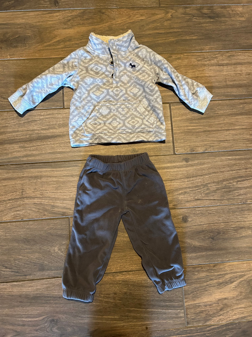 Carters fleece set grey Print - size 9 Months