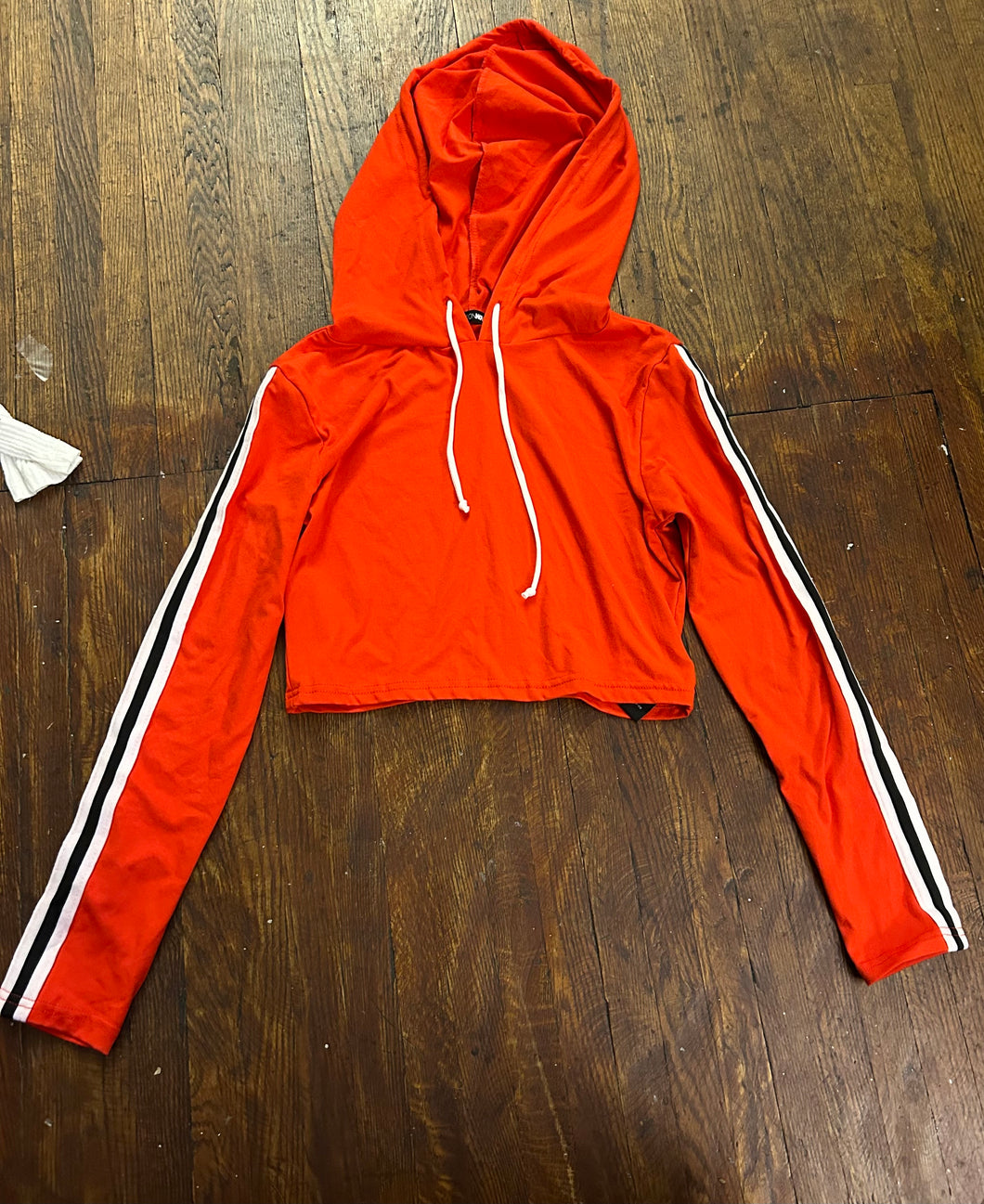 Fashion nova red hoodie Cropped - size Junior Girls S (3-5)