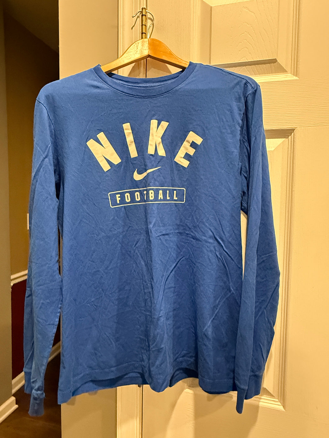 Nike long sleeve Tshirt Football - size Mens M