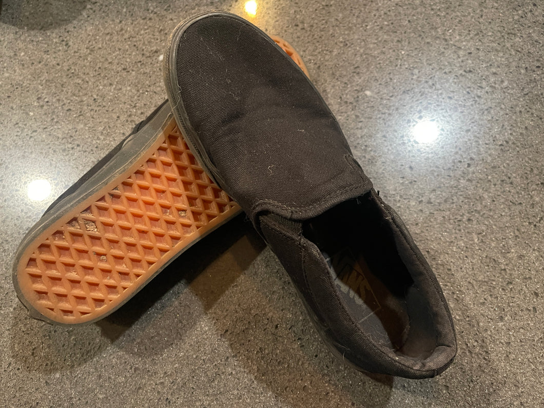 VANS black Some scuffs - size Shoes-teen 7