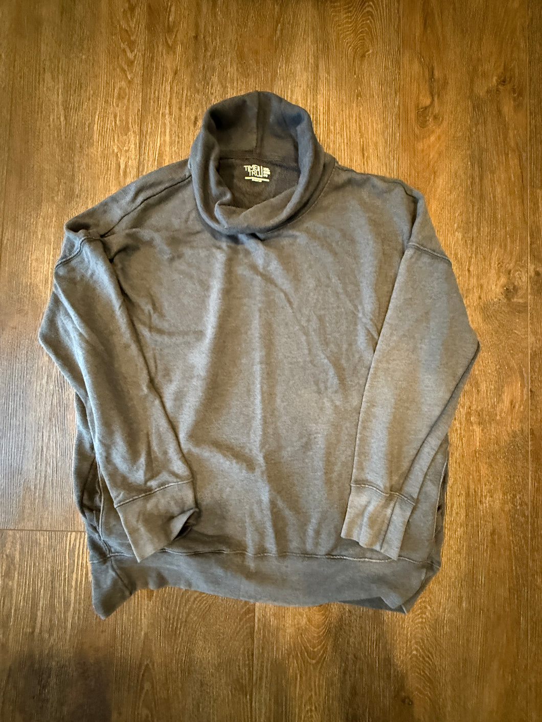 Time and Tru knit Long sleeved - size Women XXL (20-22)