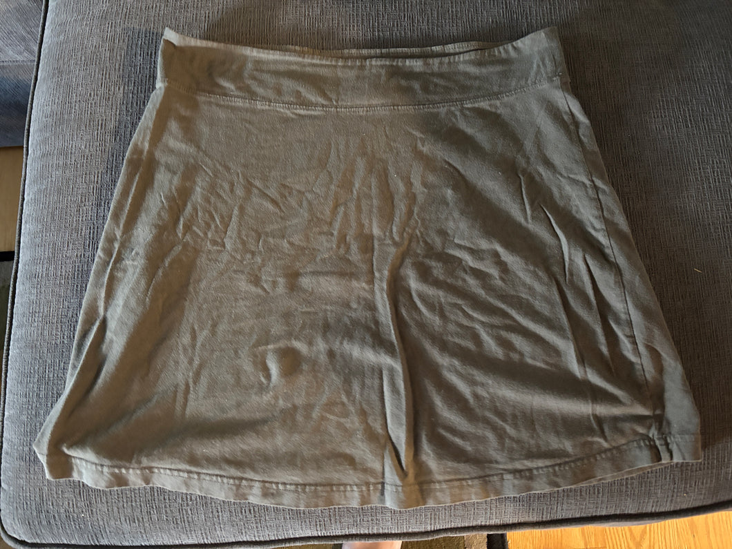 Merona pull on skirt. Green. Med. - size Women M (8-10)