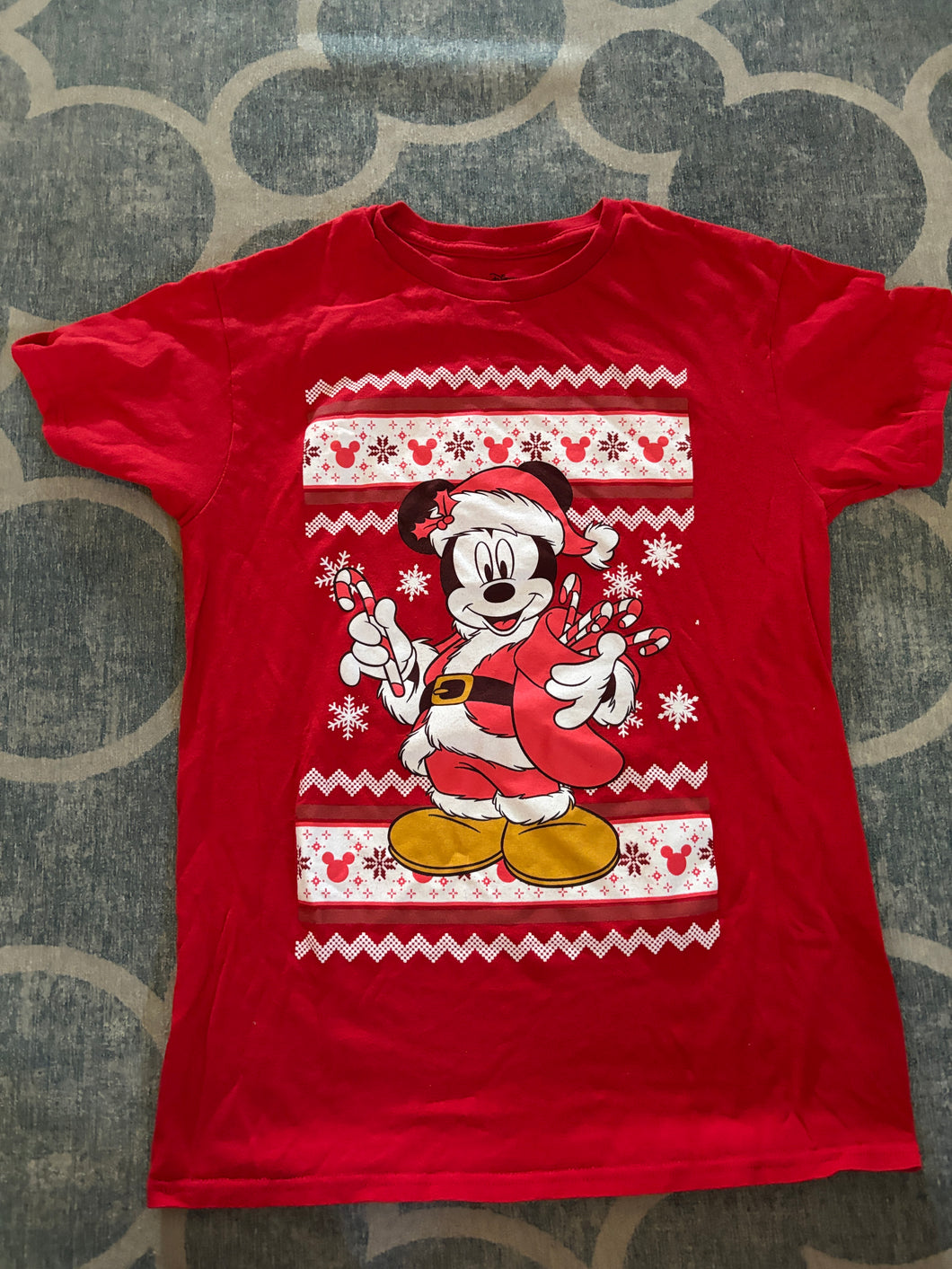 Disney Christmas Mickey SS tee red. Ugly sweater - size Mens S