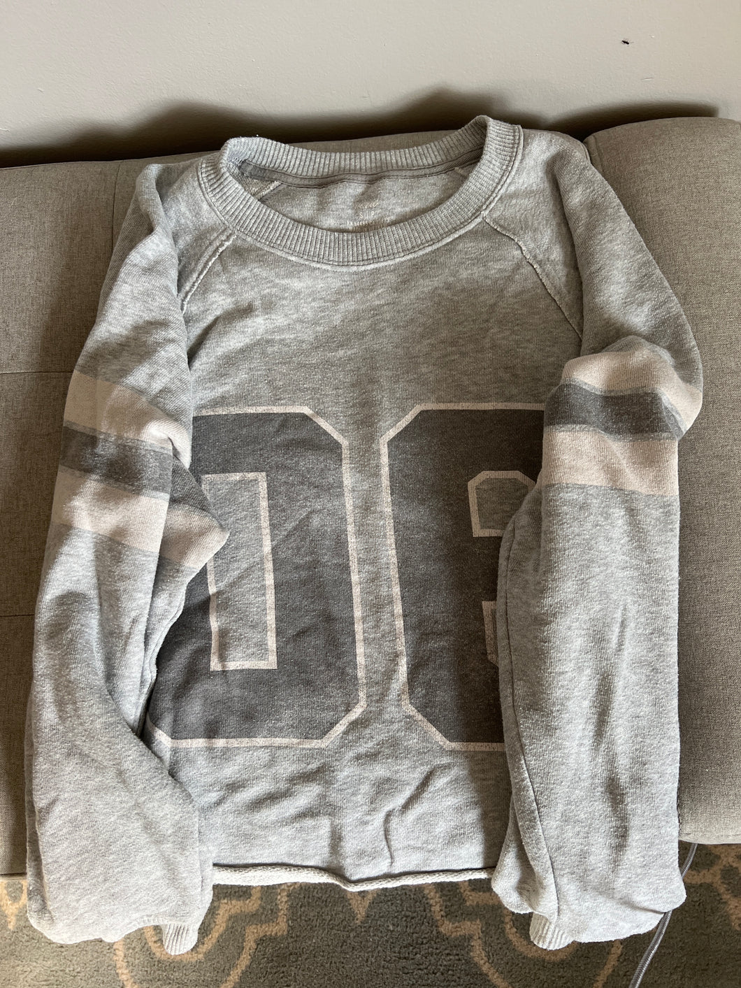 Aerie cropped sweatshirt Sz small football - size Junior Girls S (3-5)