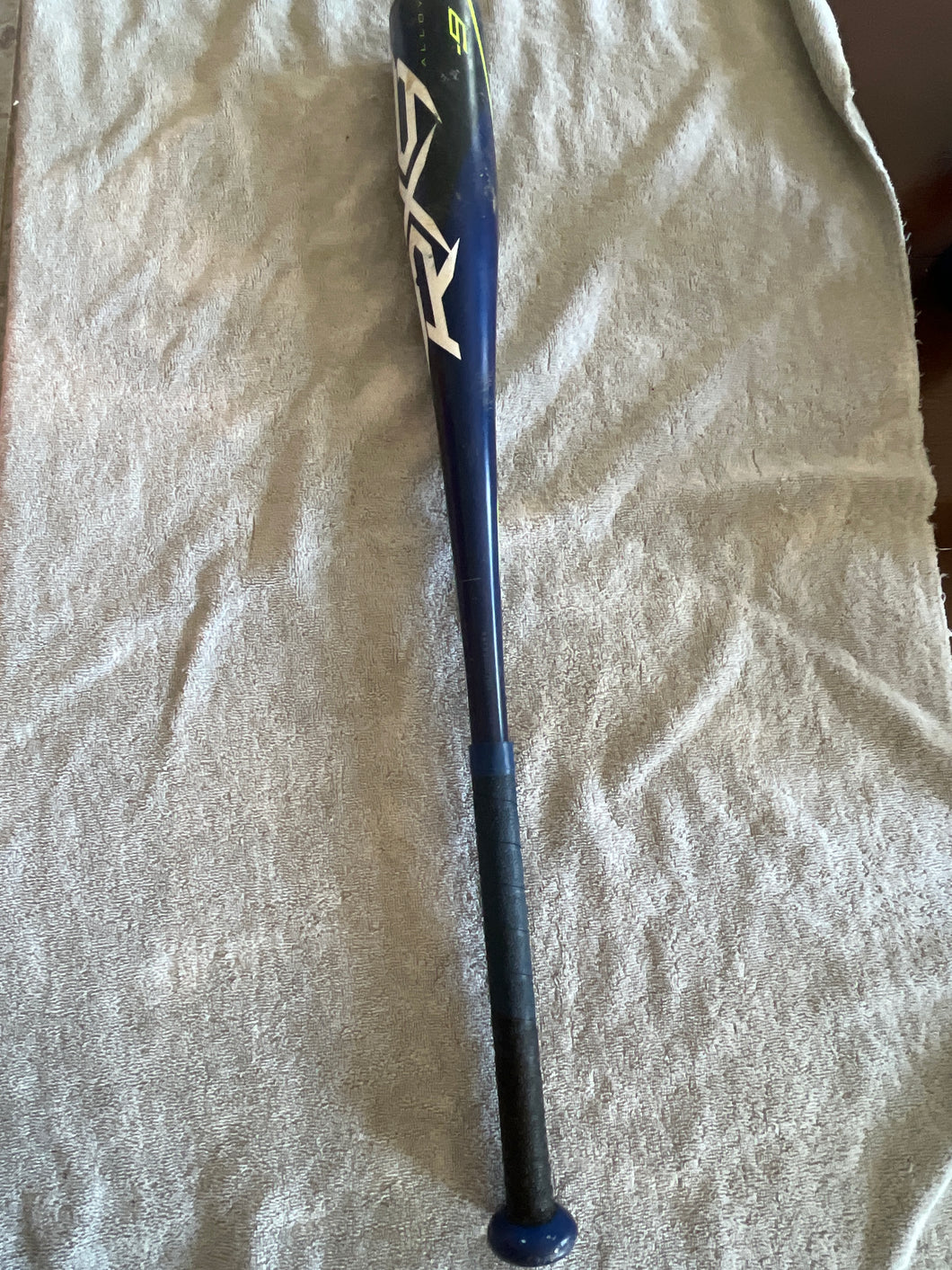 29 aluminum bat Used but not damaged