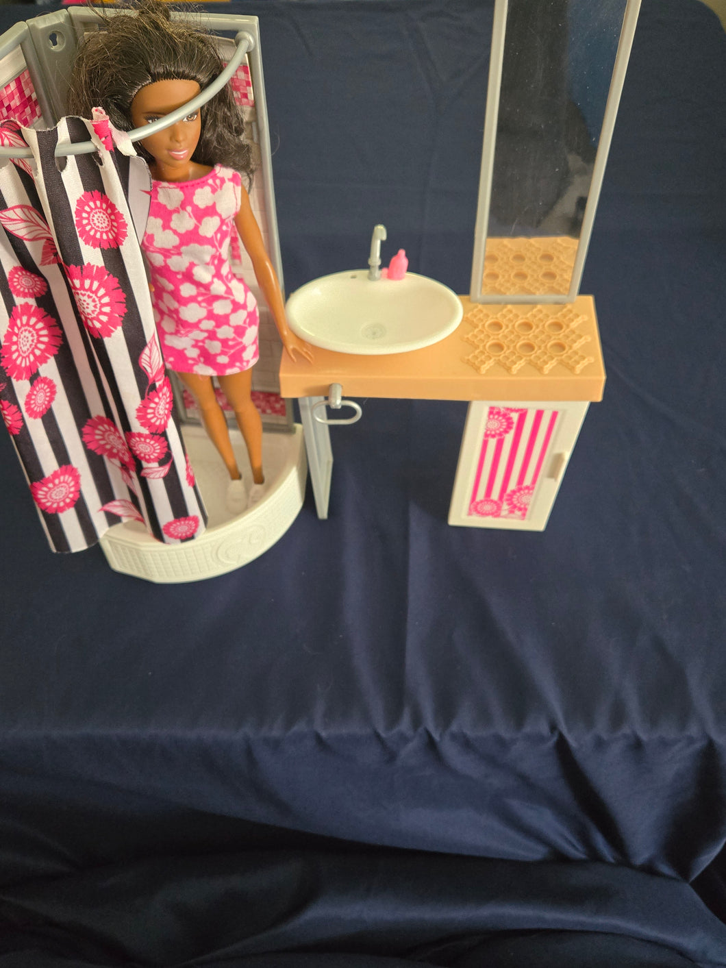 Barbie Doll & Shower/Sink Set