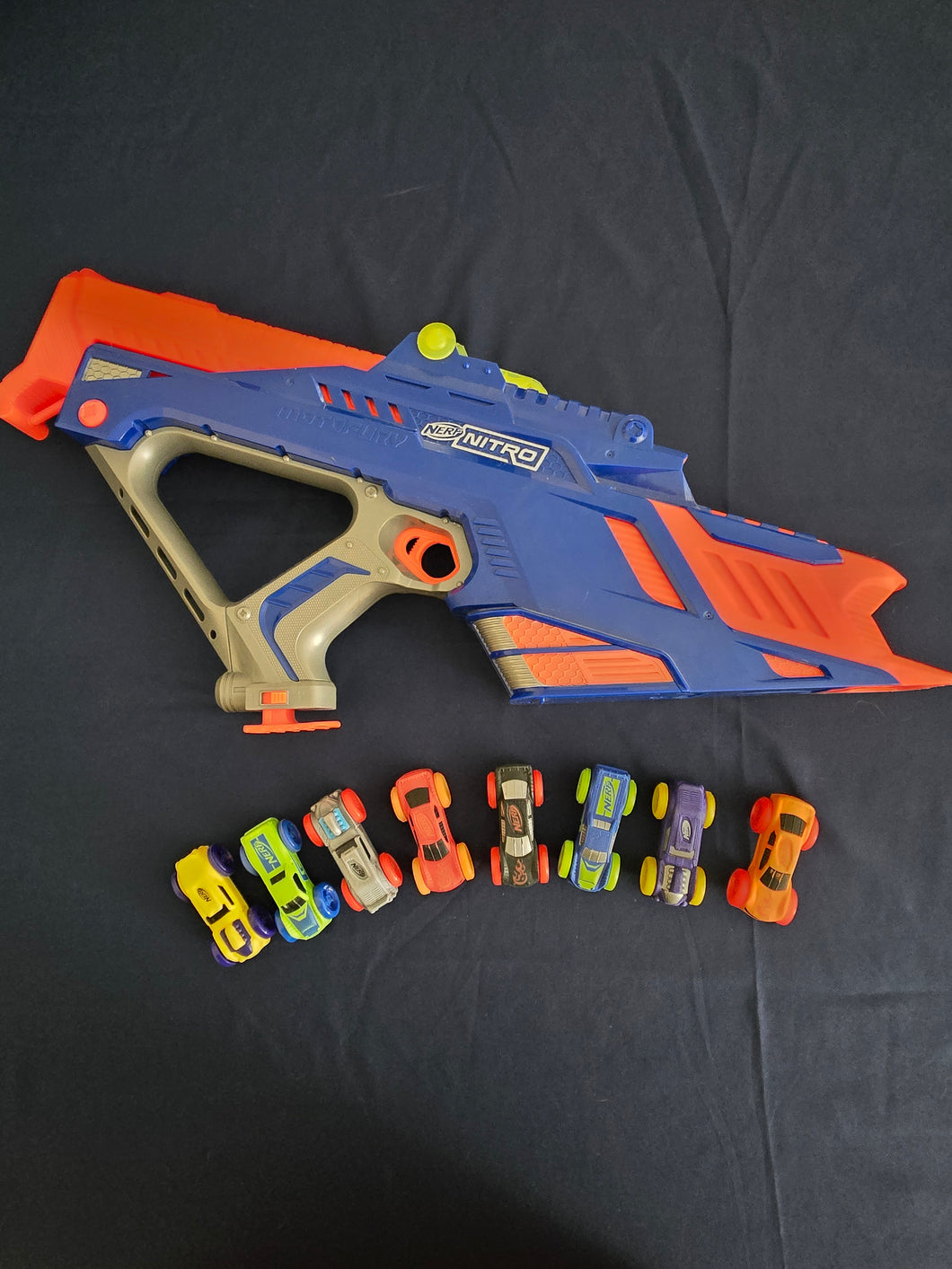 Nerf Nitro Motofury With 8 Foam Cars