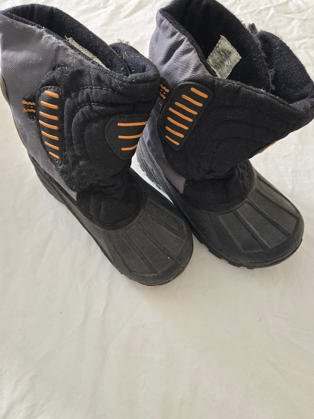 Thermolite Snow Boots Black/Orange - size shoes-youth   10