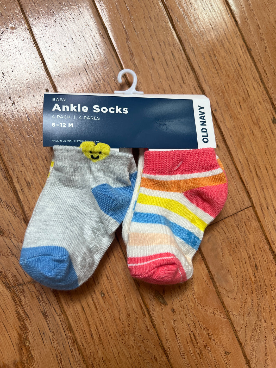 New 4 pk Ankle Socks Sz 6-12 months