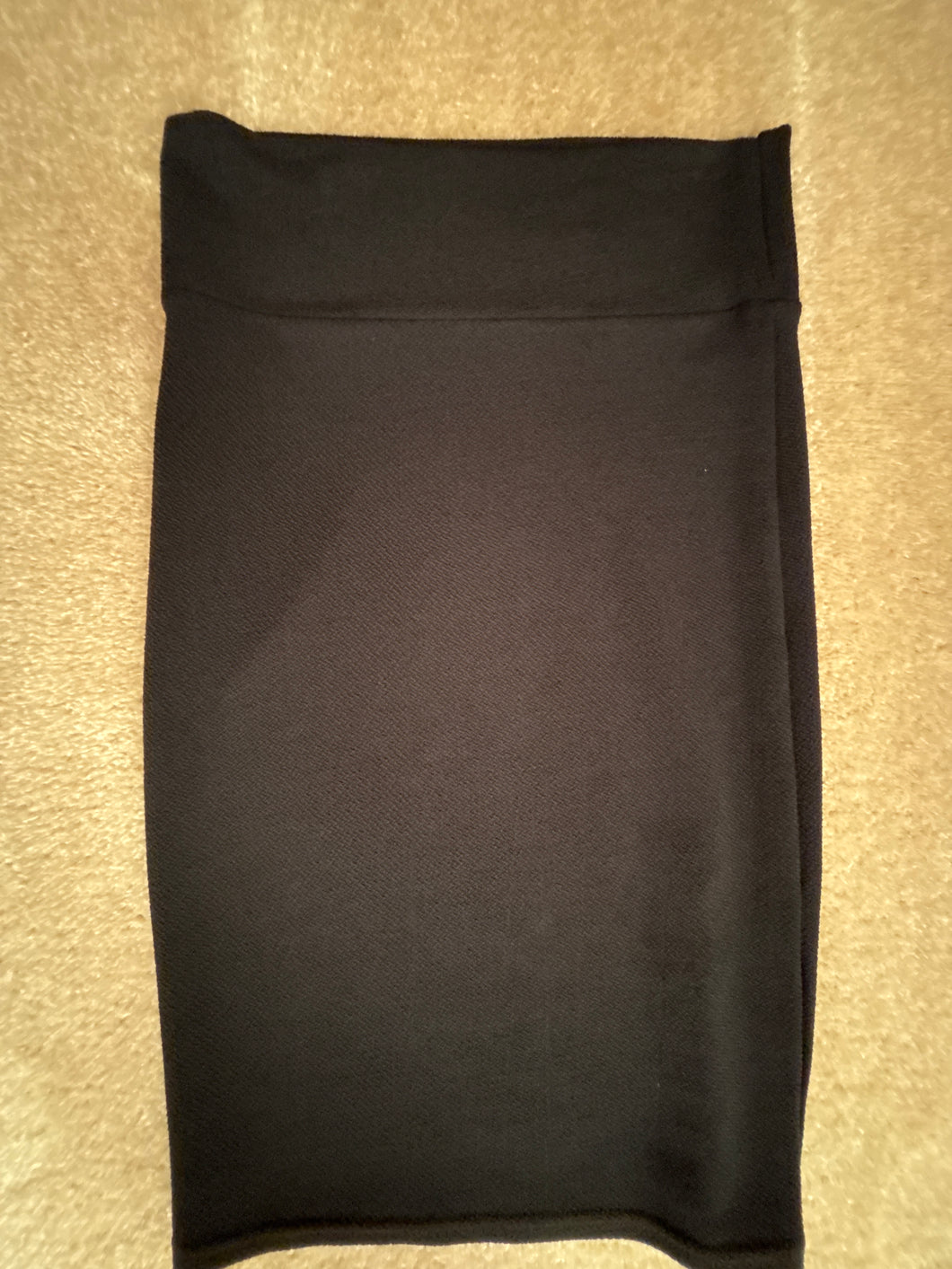 Stretchy black skirt - size Women S (4-6)