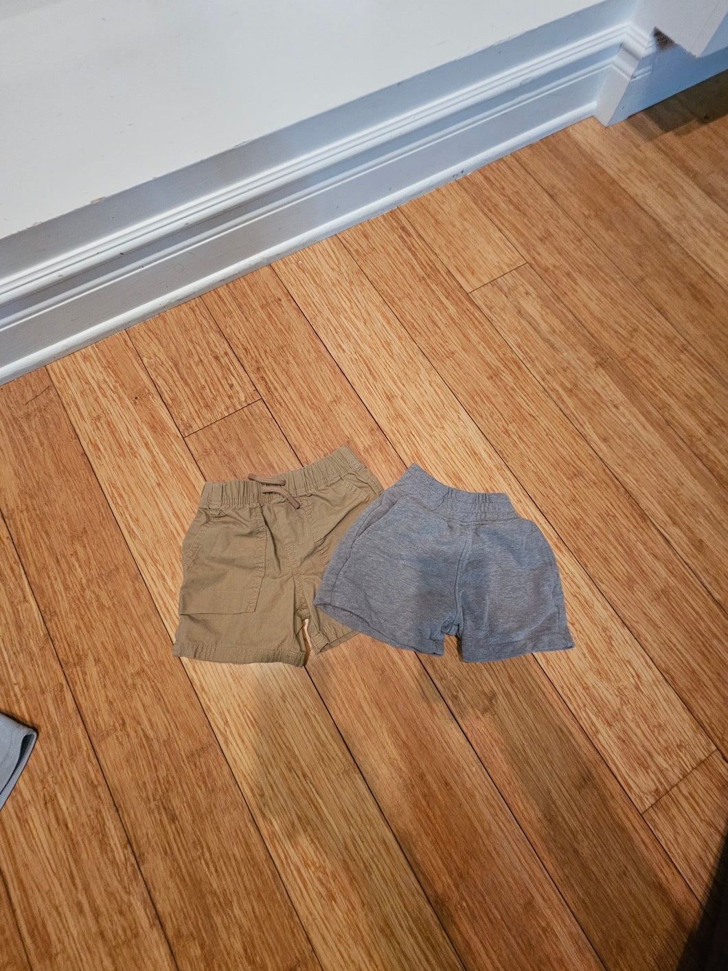 Shorts - size 18 Months