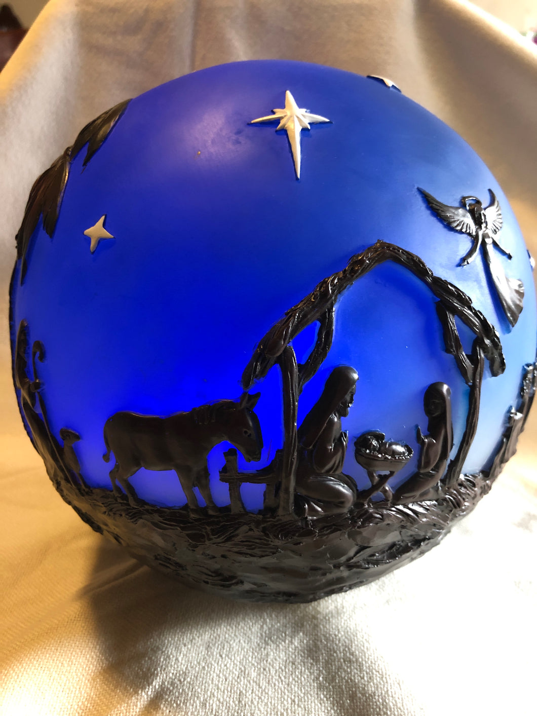 Plow & Hearth Light up Nativity ball