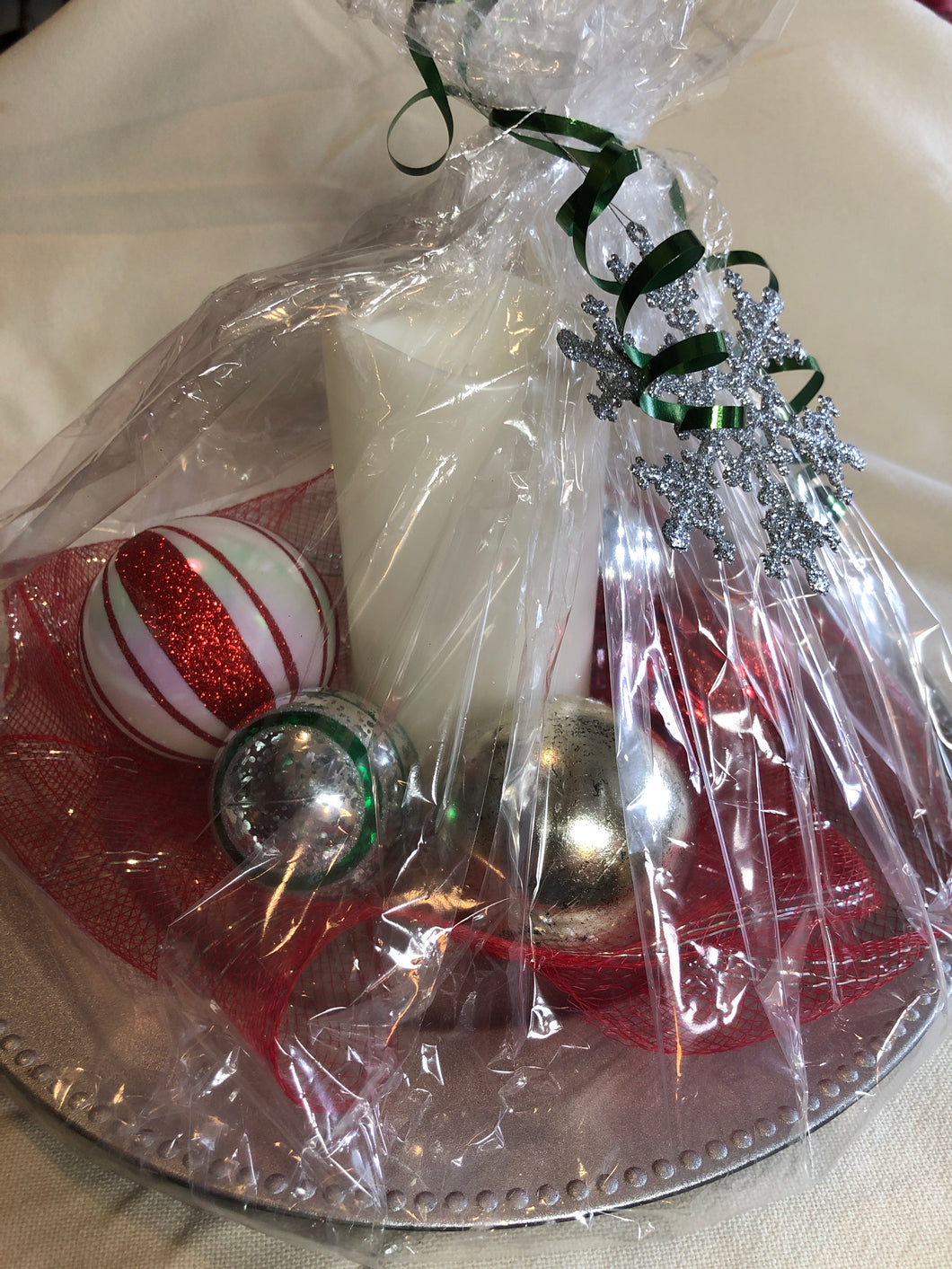 Holiday gift set LED 6 Candle w/ 6 ornaments