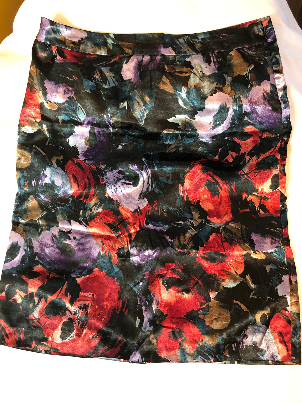 Jaclyn Smith satin skirt Black red purp teal - size Women L (12)