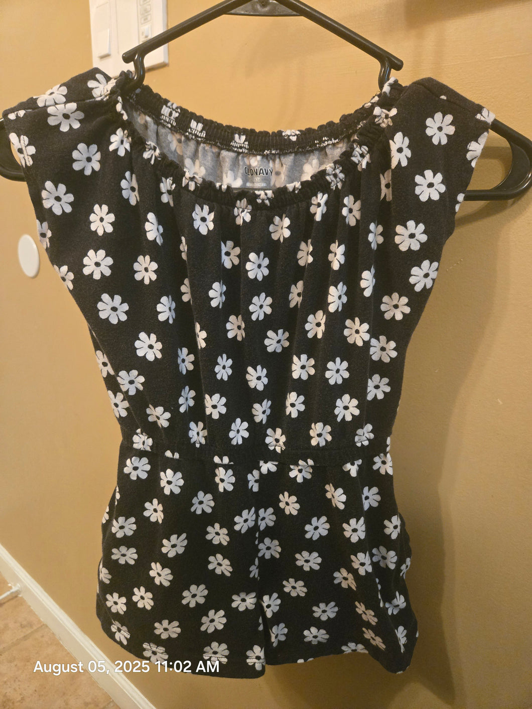 Old Navy Floral Black/Wht Romper Shorts - size Kids 6