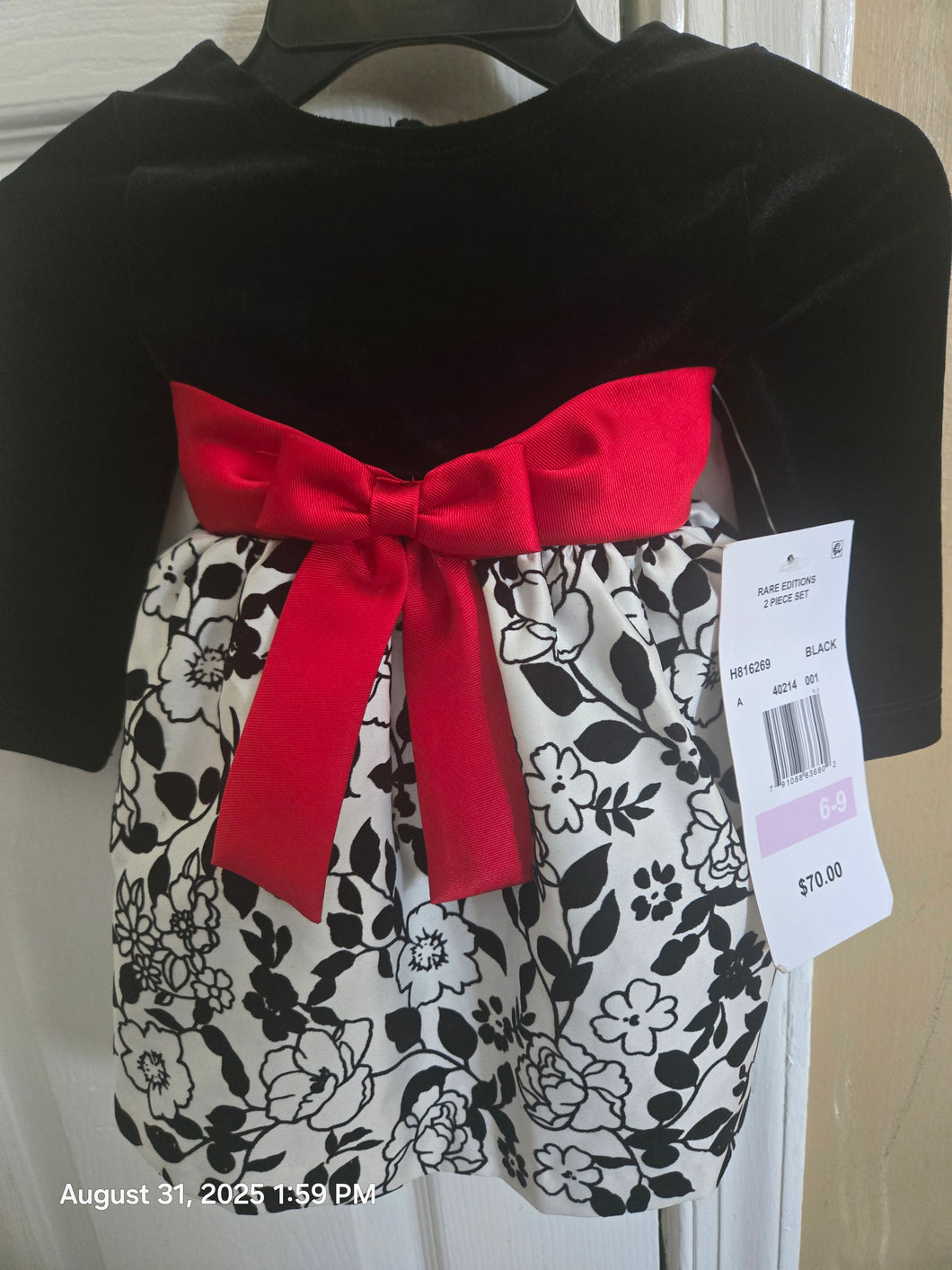 Rare Editions Macy's NWT Christmas Holiday Dress - size 6-9 Months