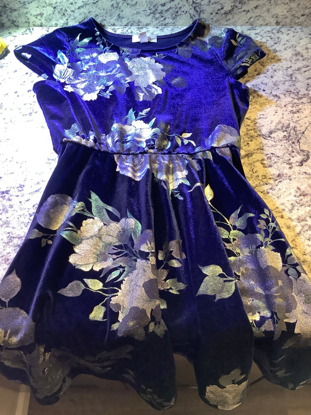 Blue floral dress Velvet feel, satin lined - size Kids 14