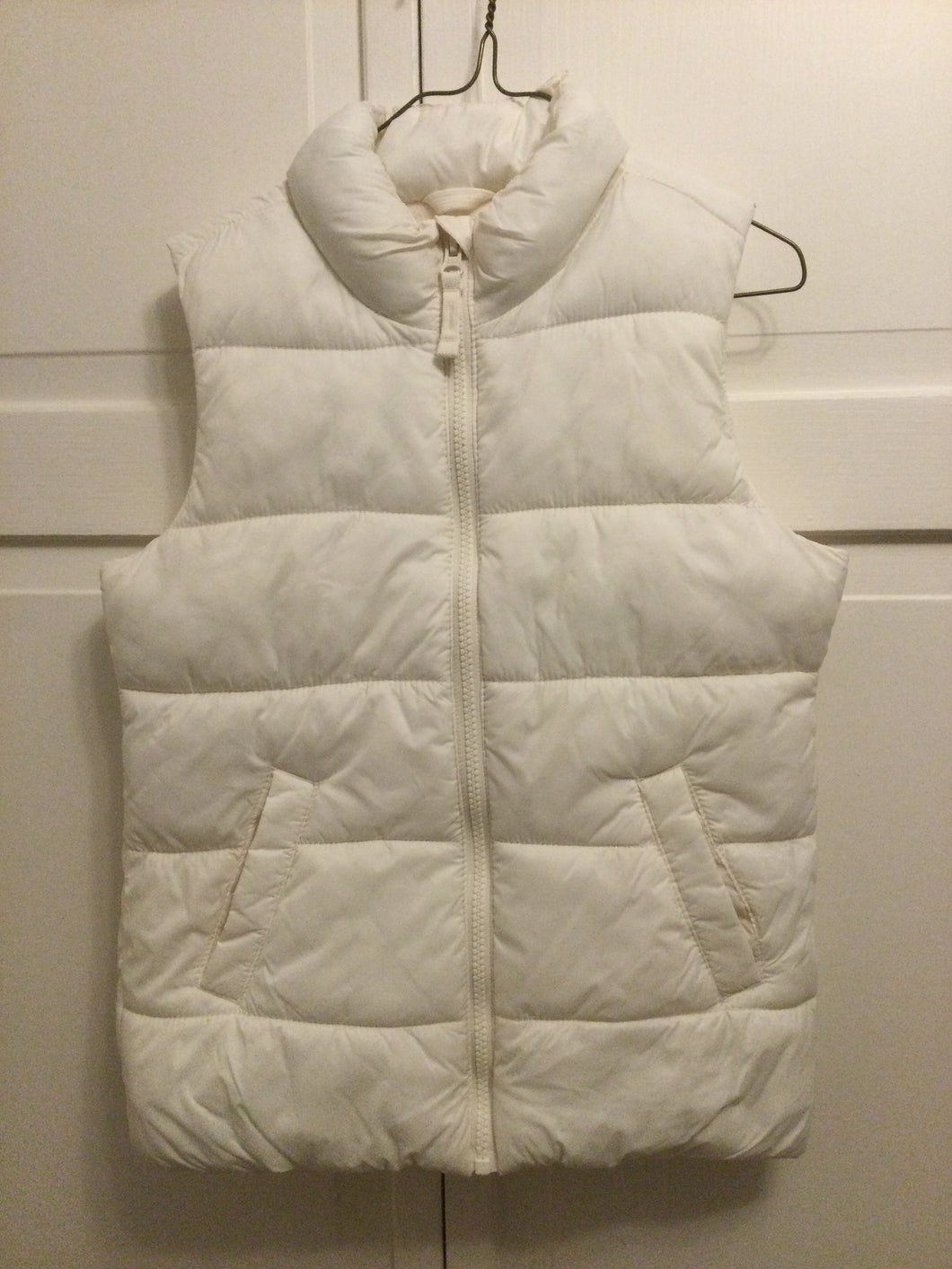 Old Navy Vest Ecru Puffer Vest - size Kids 8