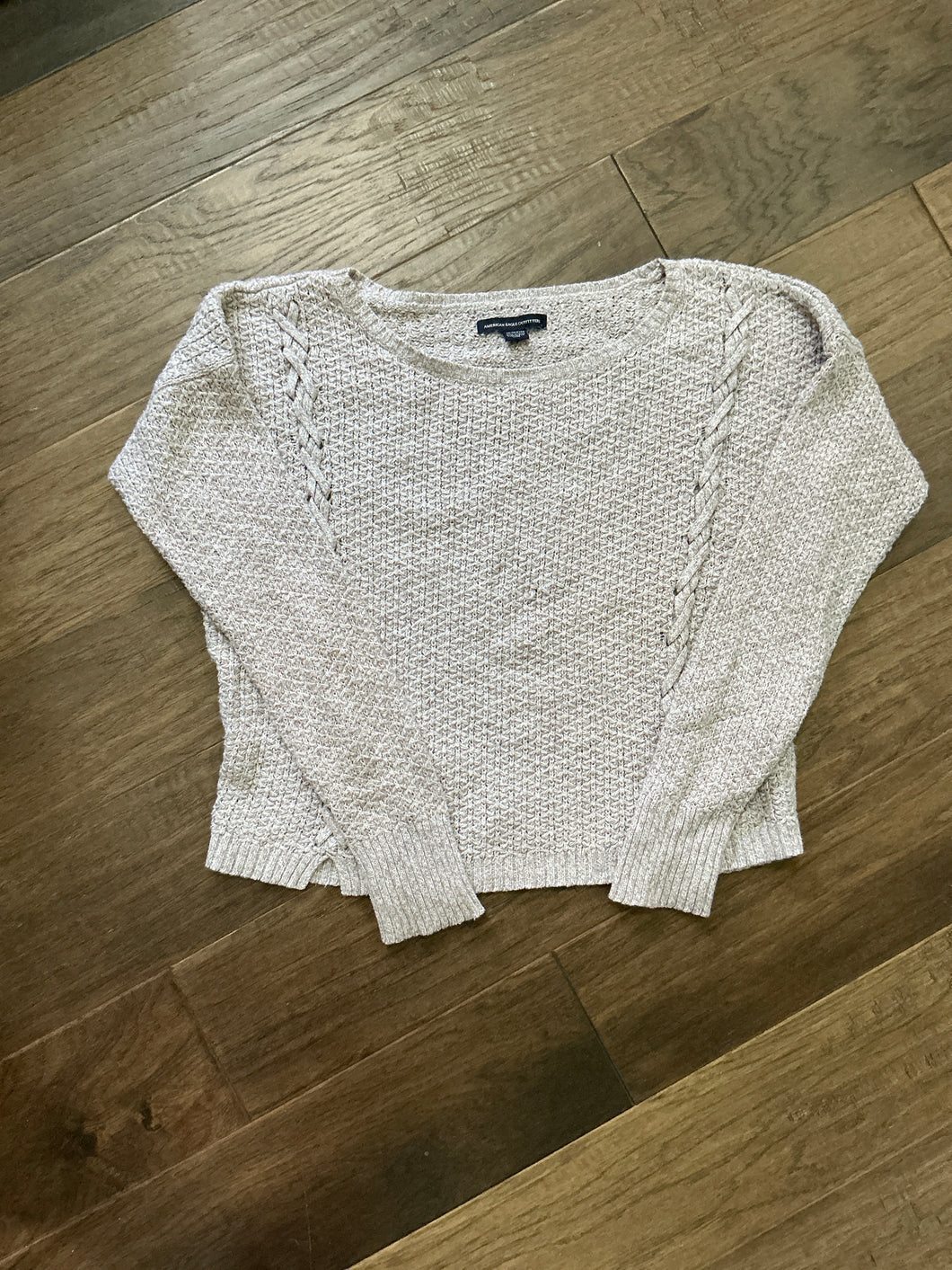 American Eagle Beige Sweater - size Junior Girls XS (0-1)