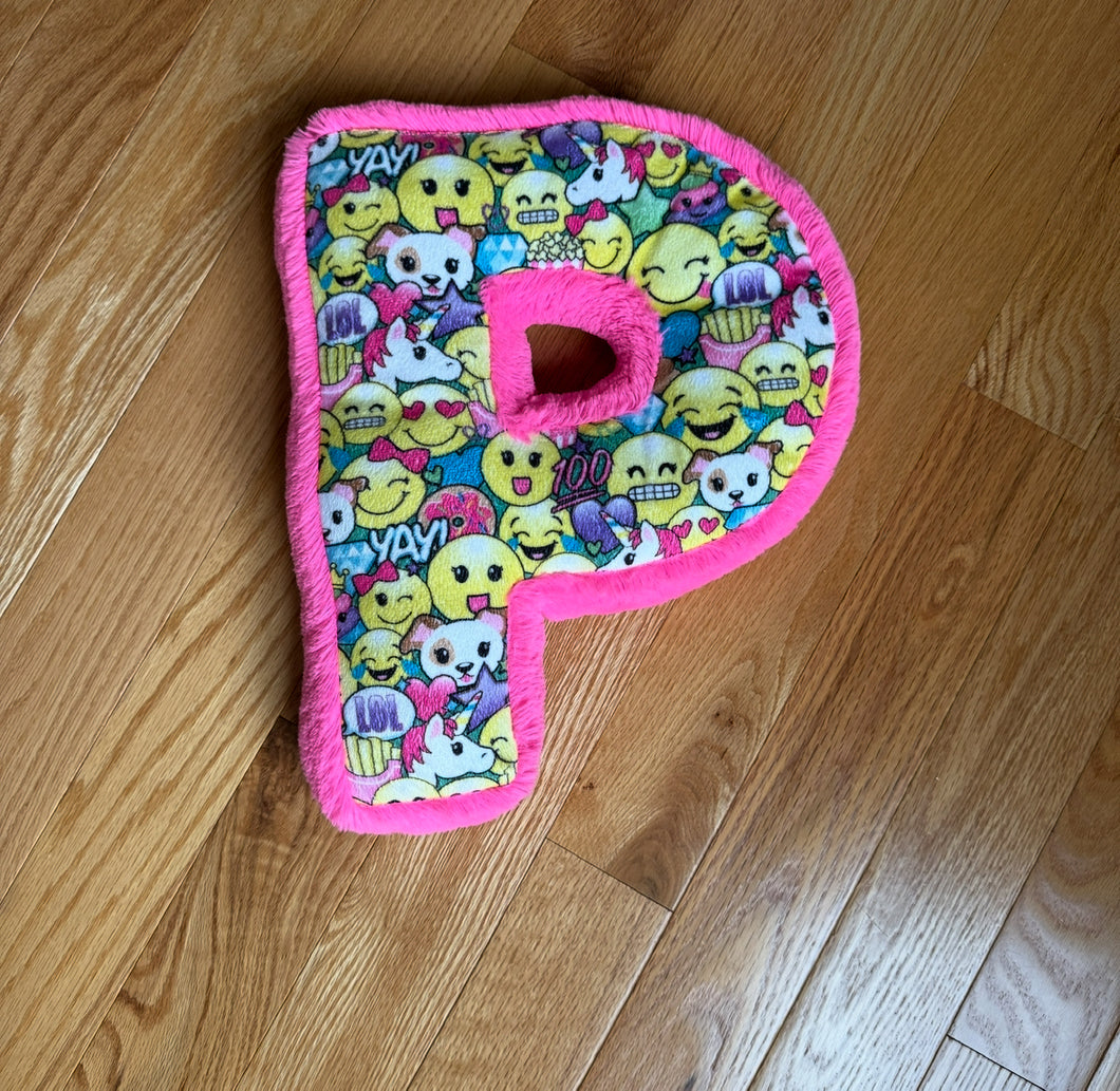 P emoji pillow large  & pink