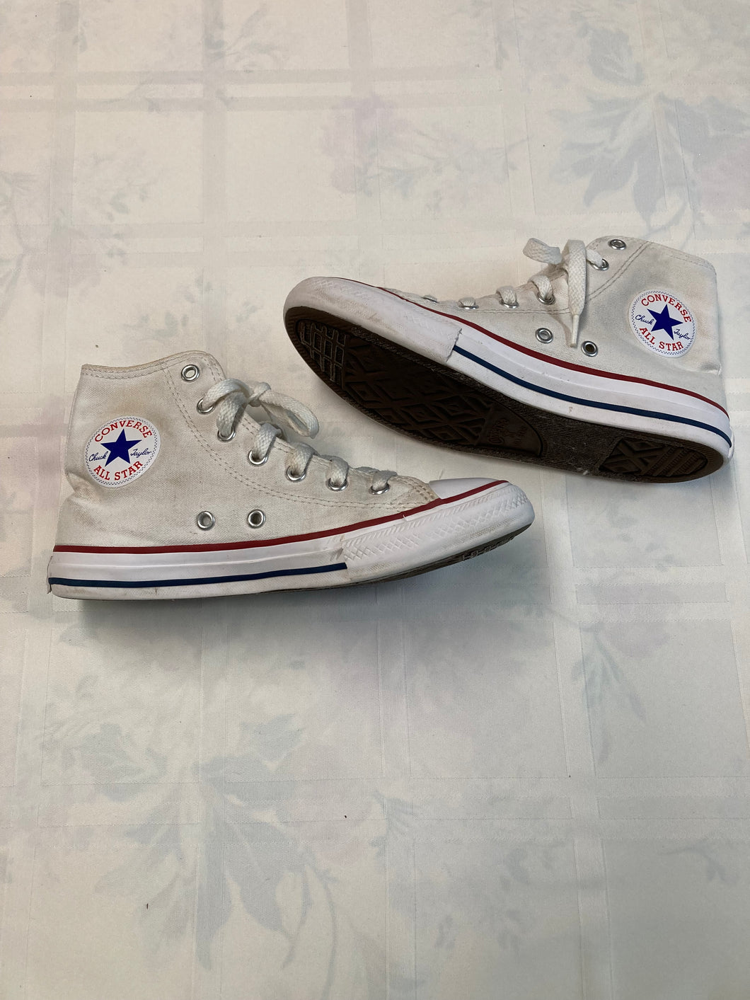 Converse All Star White High tops - size Shoes-youth  2.5