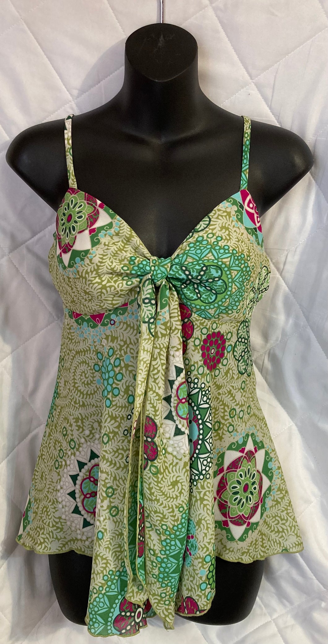 A. Byer Tank Top Size Medium - size Junior Girls M (7-9)