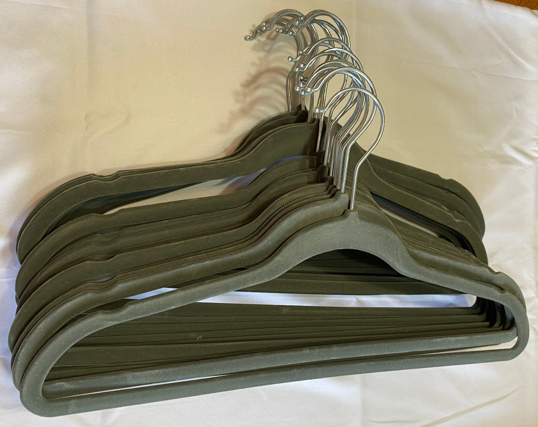 Set of 22 Hangers Soft Gray