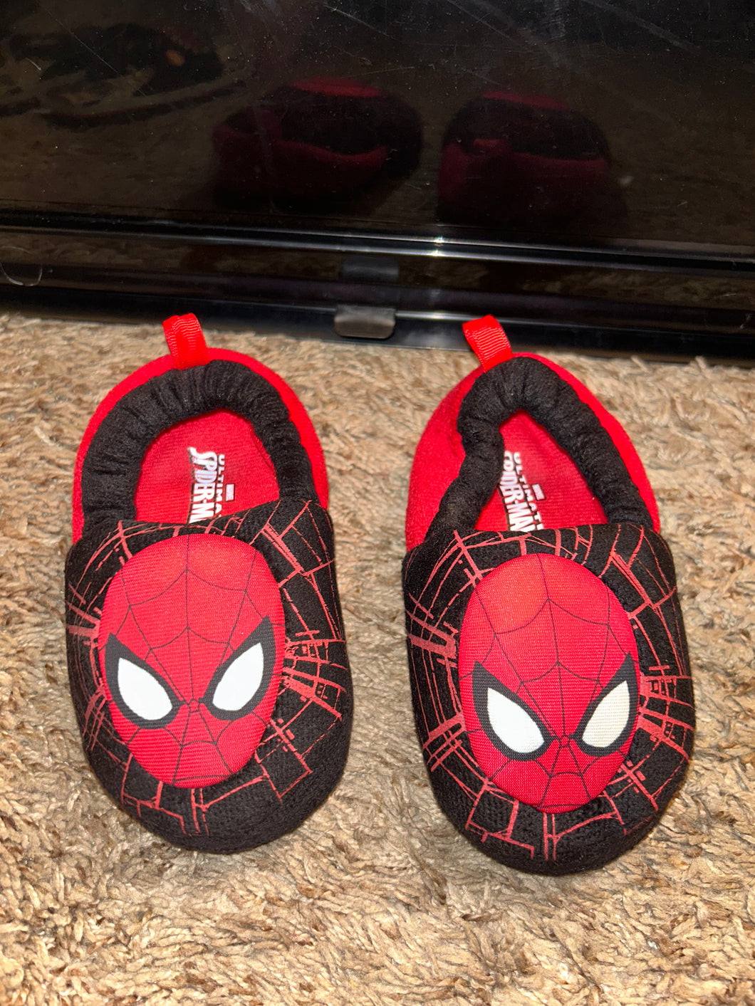 Spiderman slippers size M (7/8) - size Shoes-toddler 7
