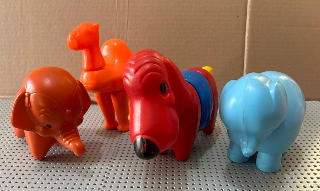 TUPPERWARE TAKE APART ANIMALS