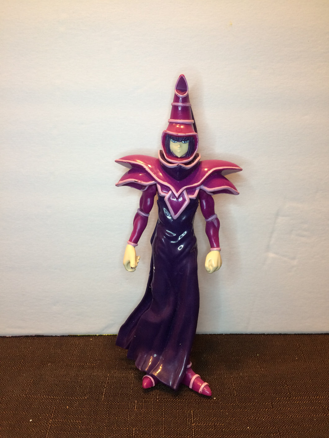 Dark Magician Yu-gi-oh figure