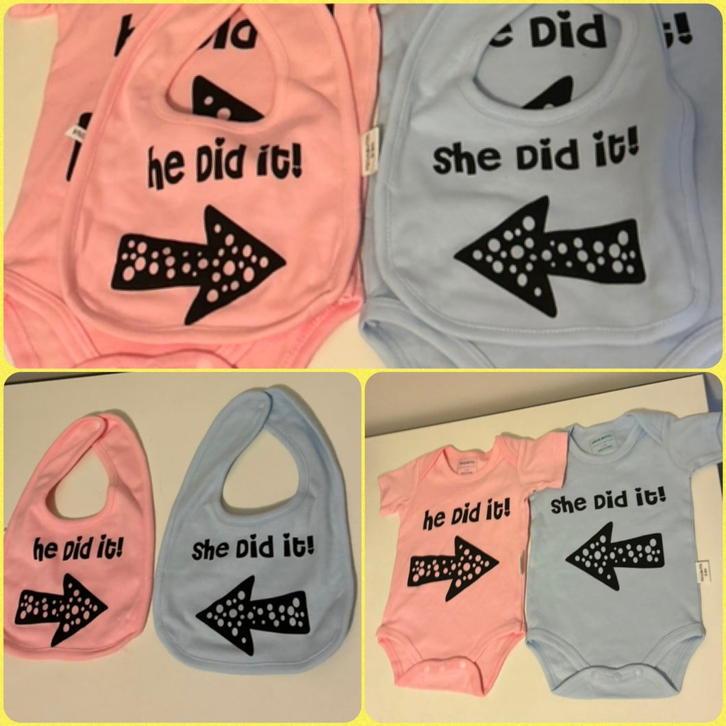 4PC pink and blue: 2 onesies & 2 bibs - size 0-3 Months