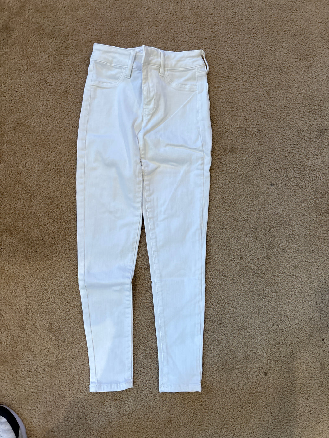 American Eagle white Capri pants - size Junior Girls XS (0-1)