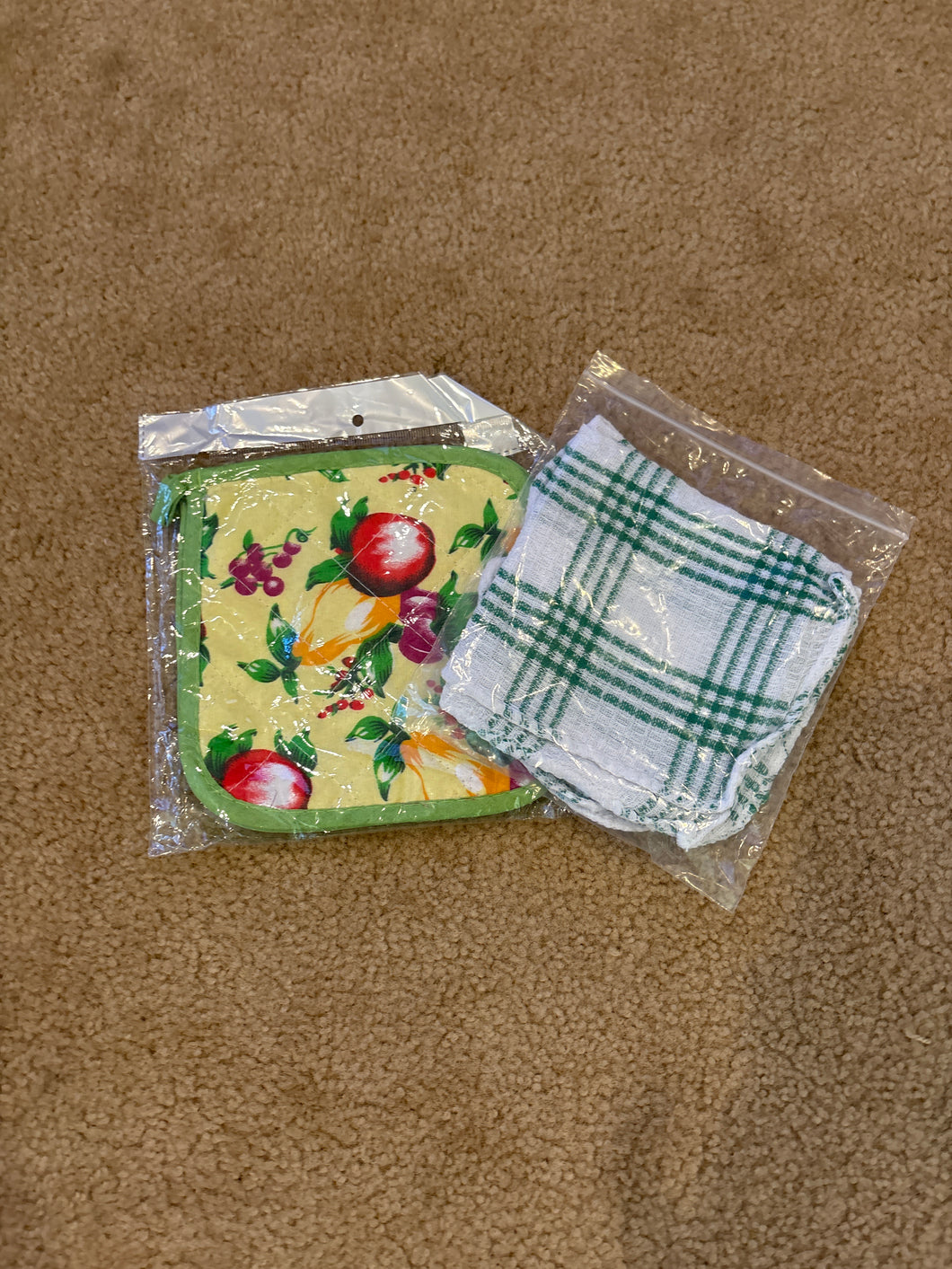 BRAND NEW dish rag and 2 potholders