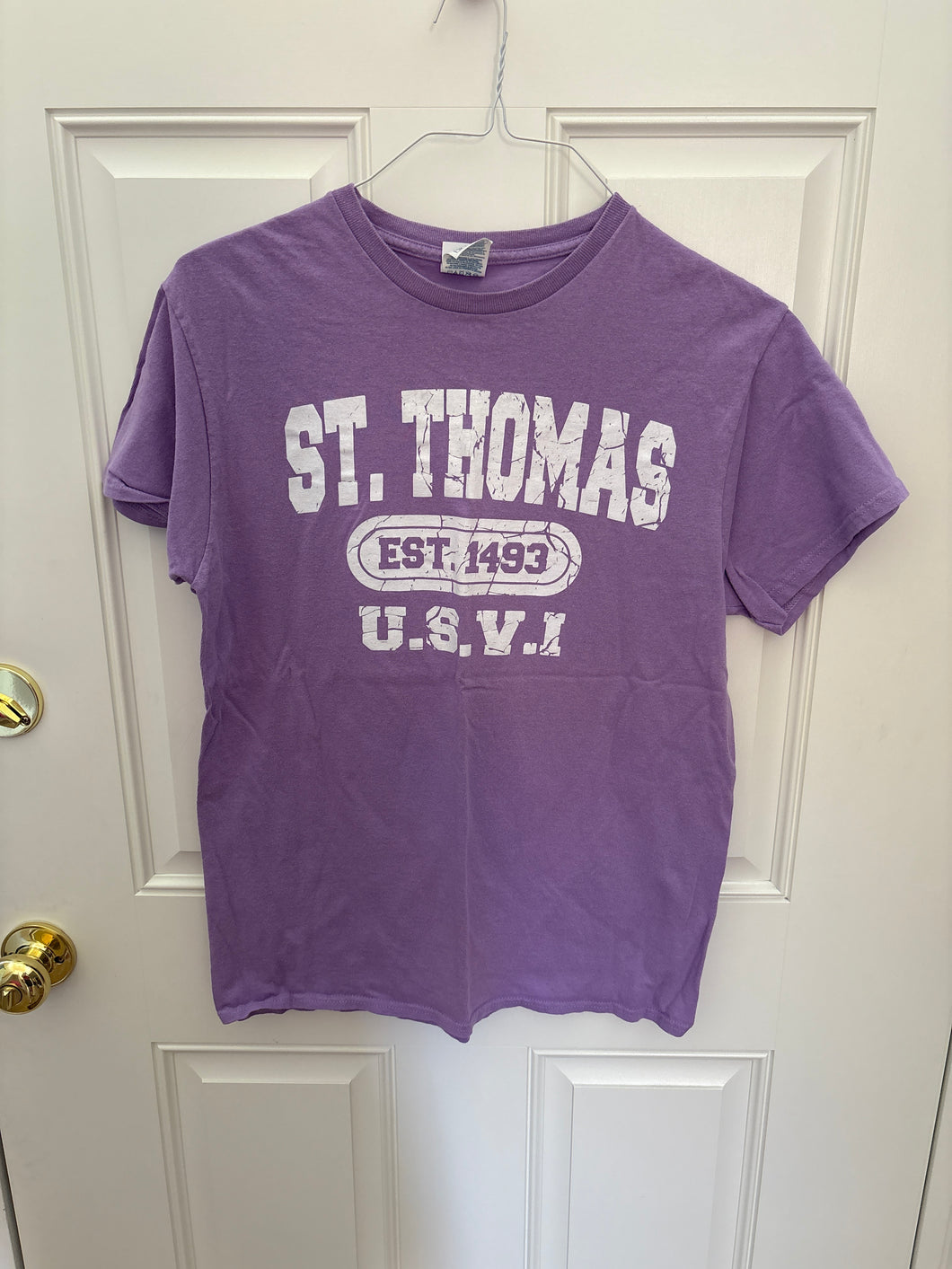 BRAND NEW lilac St. Thomas t-shirt - size Kids 14