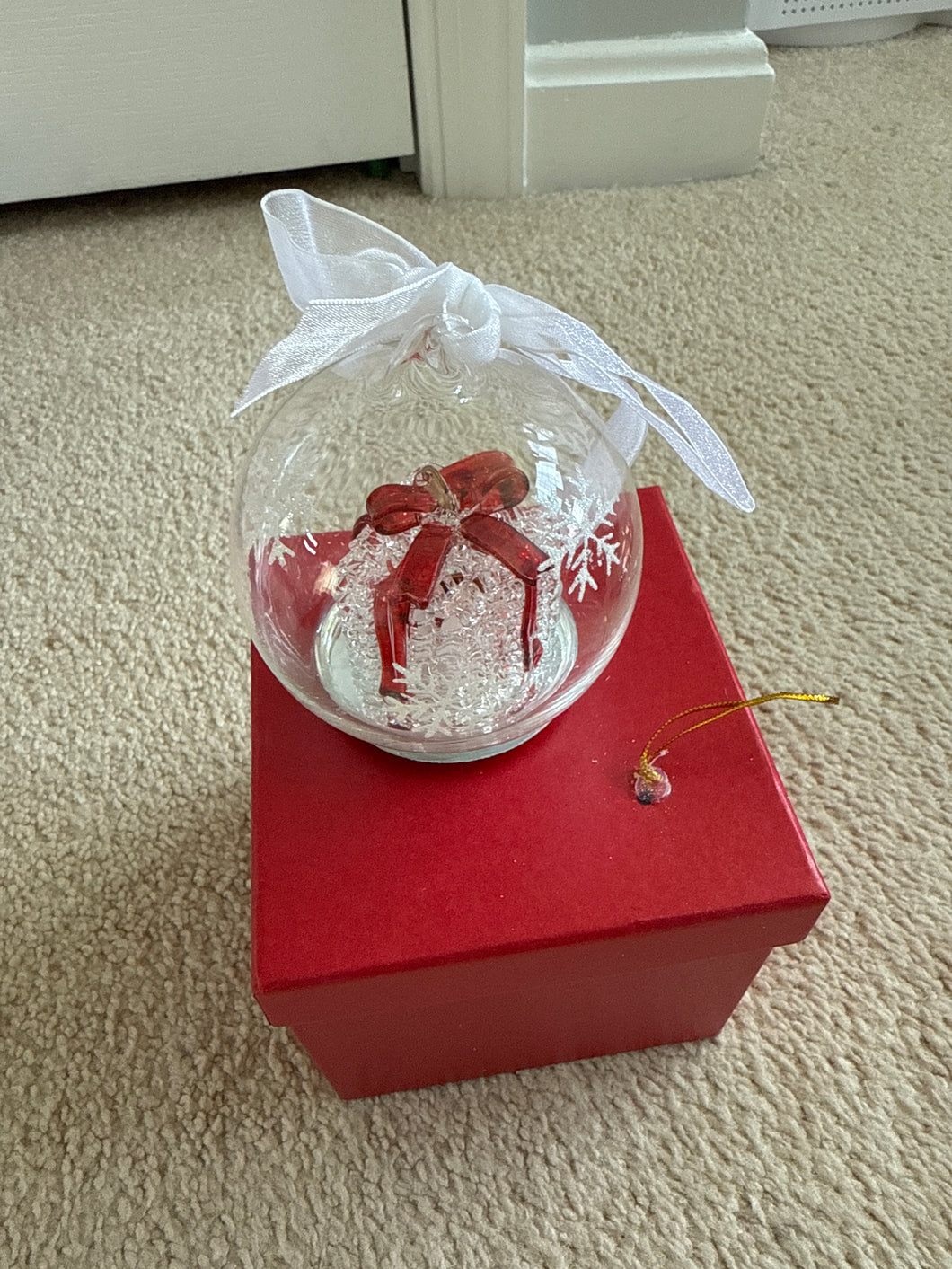 Tabletop ornament W/box