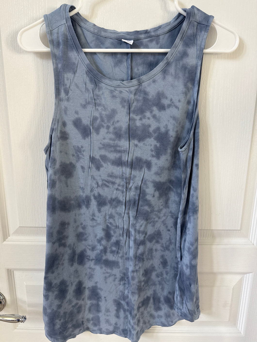 Old Navy tank Splattered blues - size Women M (8-10)