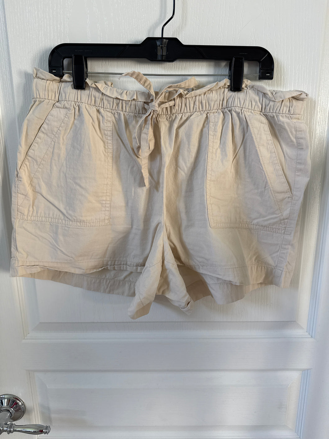 Loft shorts Cream - size Women L (12)