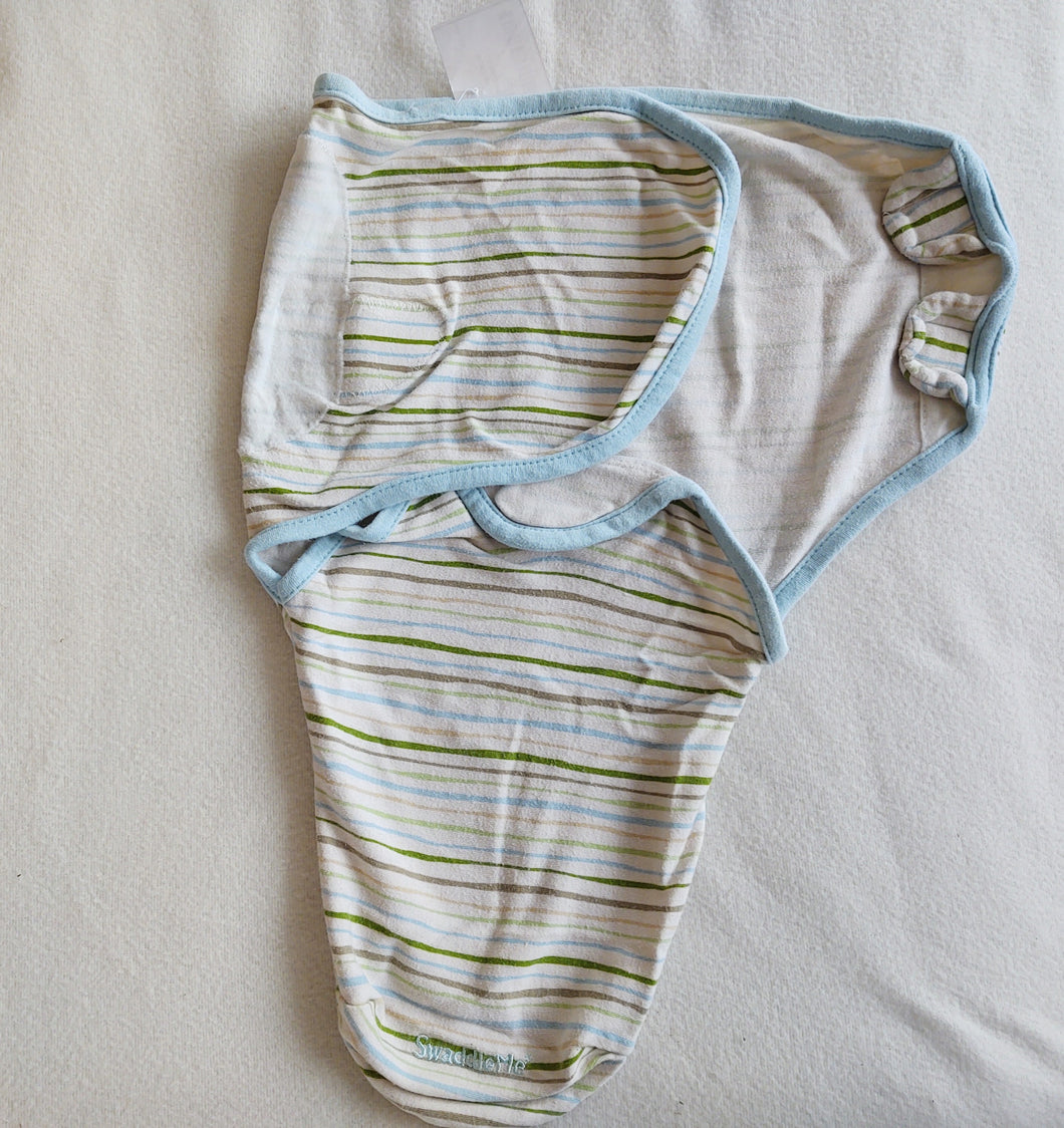 Summer-Swaddle Me cotton cream w/bl/gn/bn stripe - size 0-3 Months