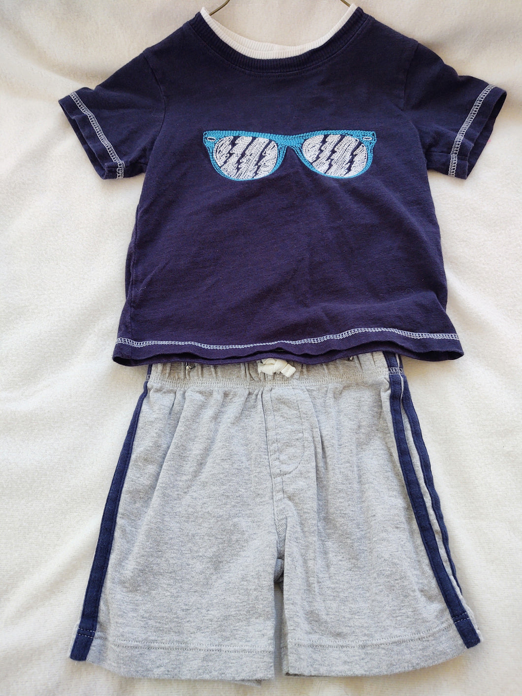 2pc navy tee w/sun- glasses & gray shorts - size 18 Months