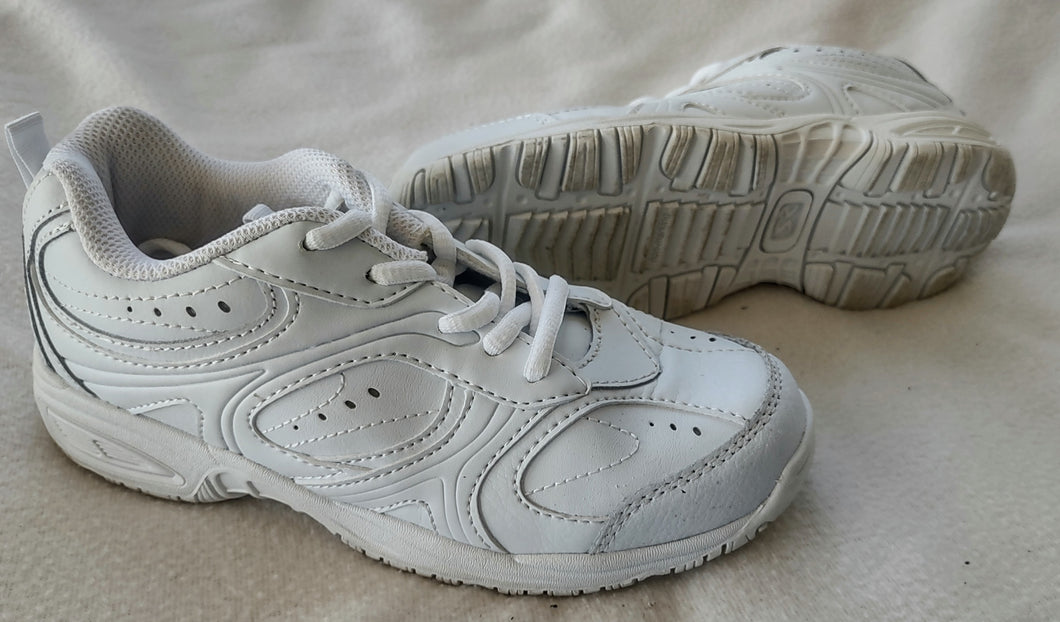 Stride Rite NEW sneakers all white tie cheer snea - size Shoes-youth  2