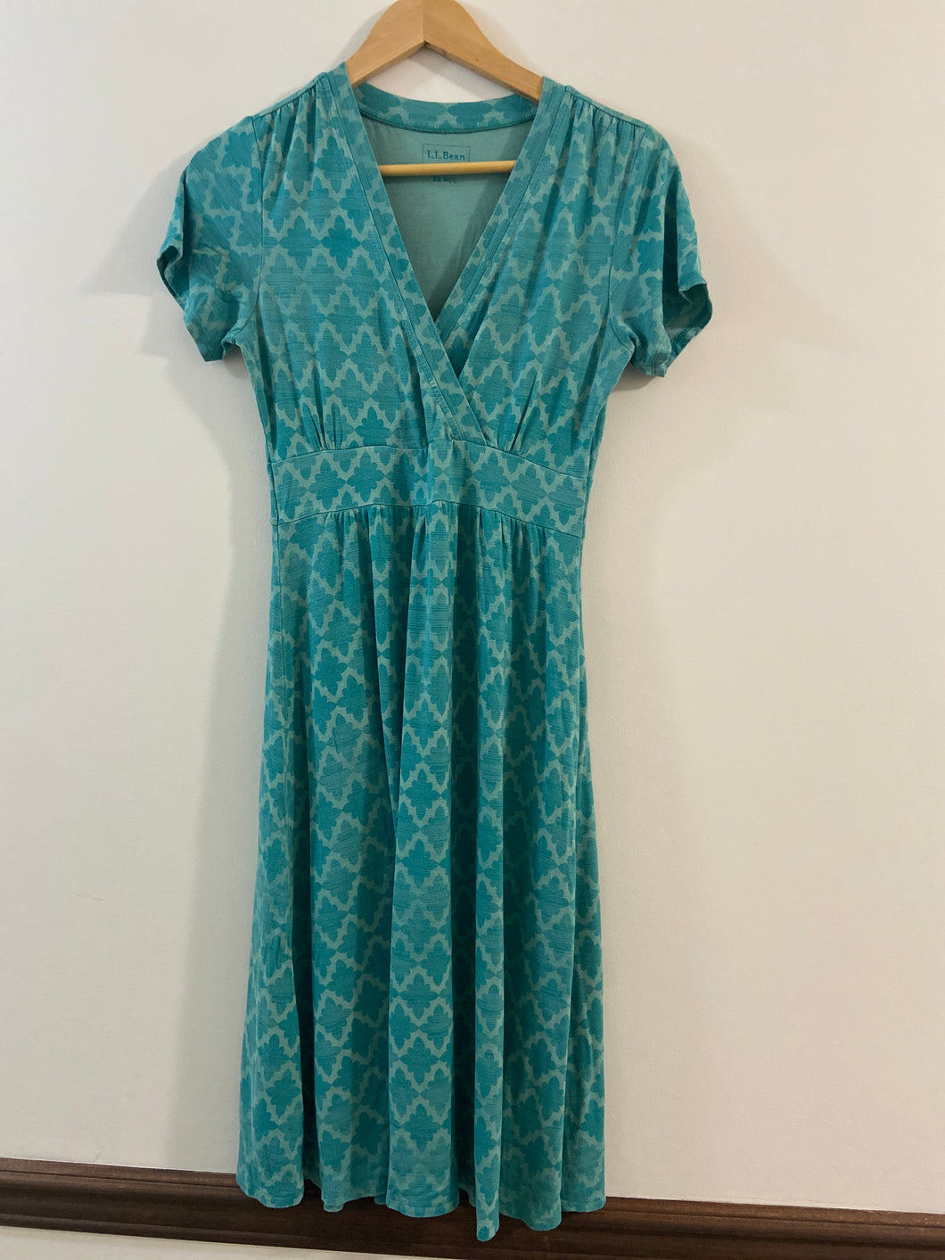LL Bean midi dress Teal pattern V neck - size Women XS (0-2)