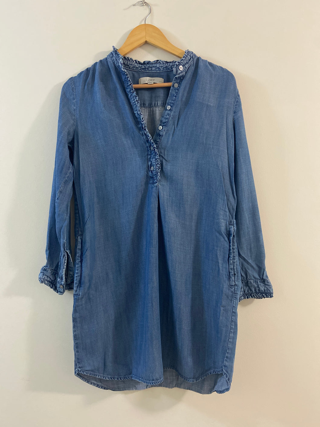 LOFT Small Petite Tunic Lightweight denim look - size Women S (4-6)