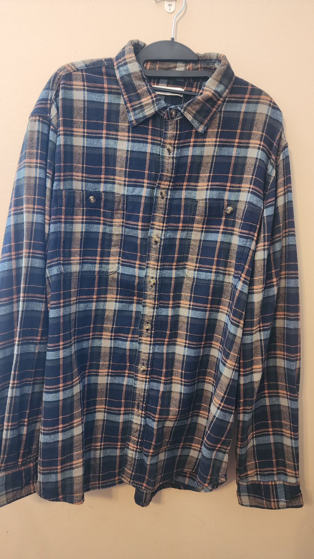 Sonoma flannel shirt 2 pockets, like new - size Mens XL