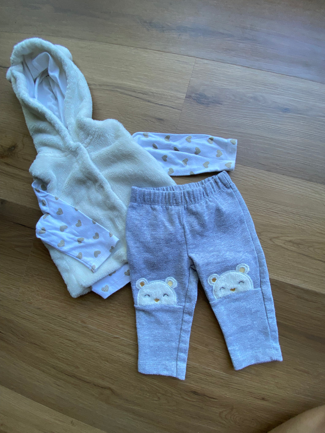 Carter's Complete Set - size 6 Months