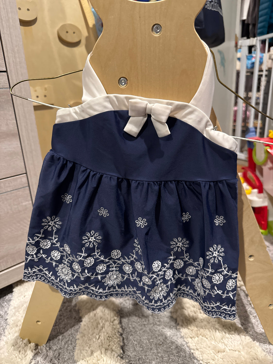 Navy 2pc swimsuit Cat and jack - size 5T/5